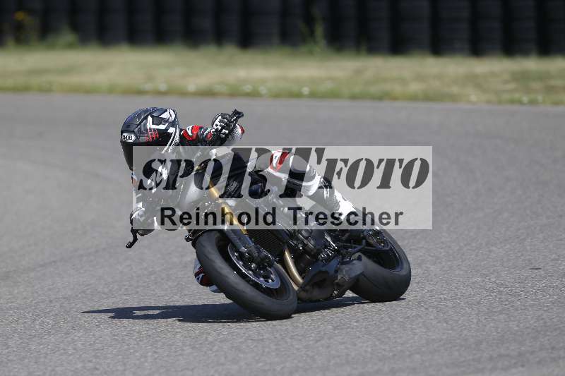 /21 17.06.2026  Ducati Schweiz Track Warmup ADR/Gruppe gelb/74